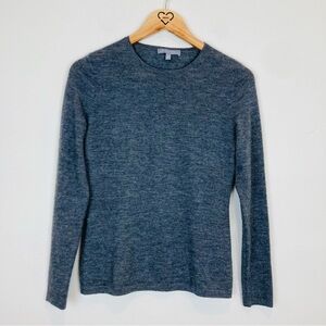 Neiman Marcus cashmere collection gray crew neck sweater. Size small.